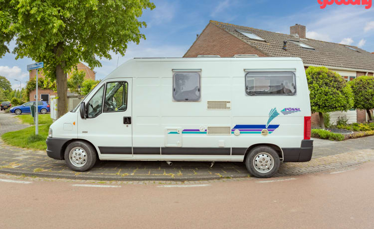 2p Peugeot campervan uit 2003