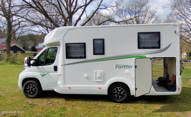 'Freedom' – Camping-car Forster avec 9 vitesses entièrement automatique (160 CV)