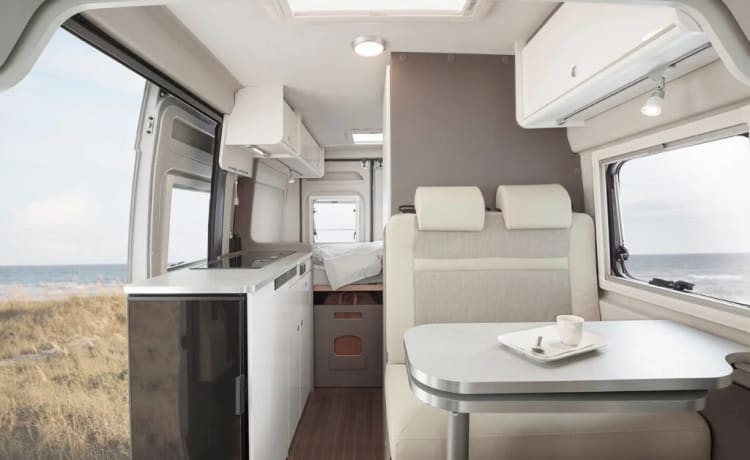 Etrusco – ETRUSCO 540DB 140CV - COMPACT VAN 4 BERTH WITH FOLDING ROOF