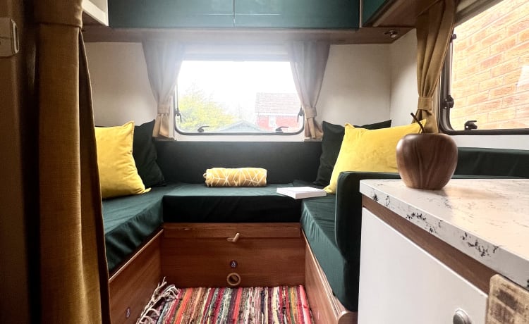 Whisky Whispers  – Whisky Whispers 6 berth Fiat Swift  2011