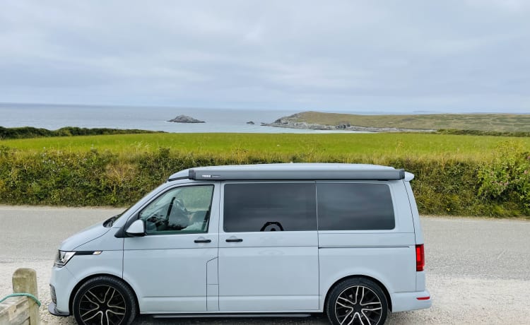 SILVERFOX – Adventure Ready 4 berth Volkswagen campervan from 2021