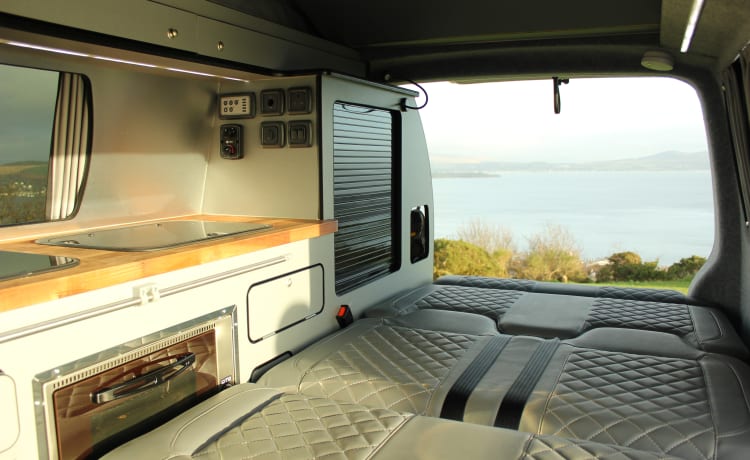 Mork! – Live the van-life dream. Fully equipped VW T6 