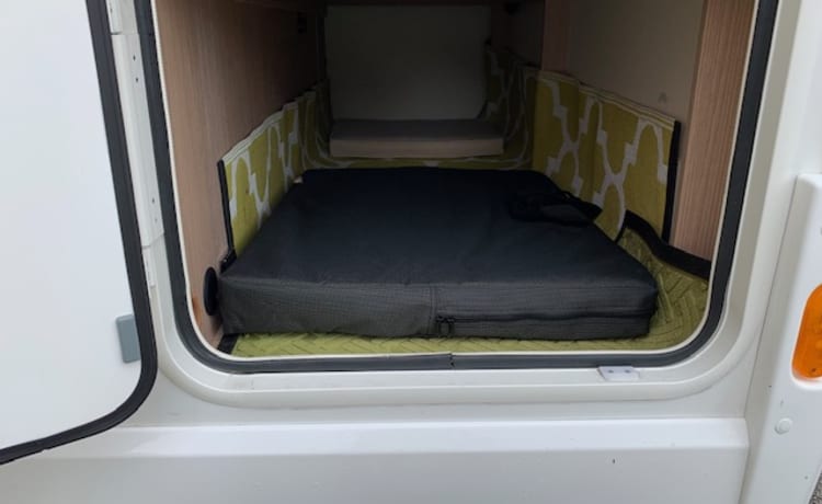 Jumbo – Family Luxury - Glamping on wheels A class 6 Birth A Class Motor-home