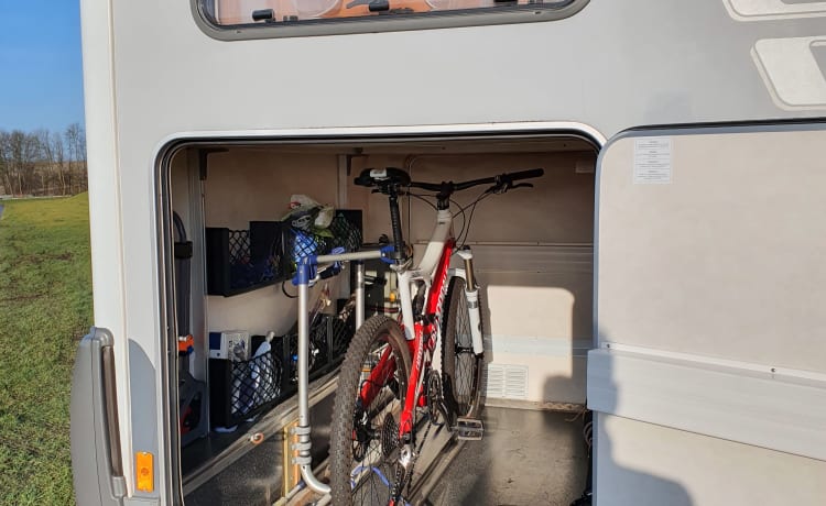 luxury hymer B514 with XXL garage