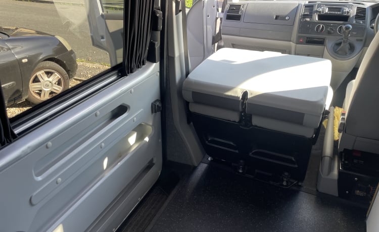 4 berth Volkswagen campervan from 2015