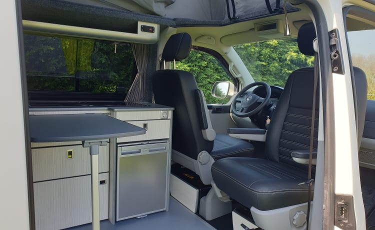 Camping-car Volkswagen T5 4 personnes