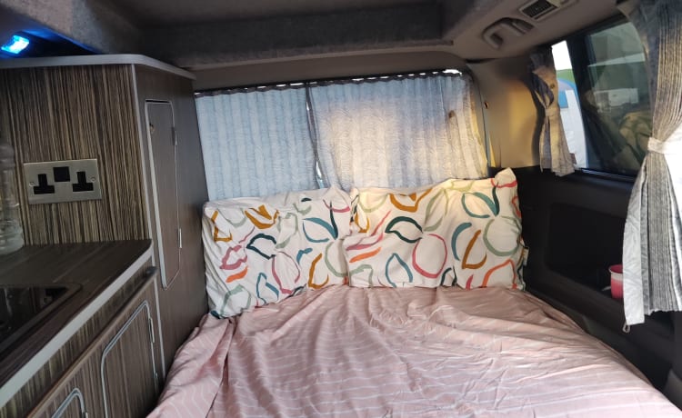 Rudiger – 4 berth Toyota auto converted van