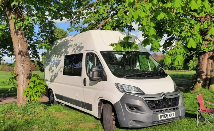 The Camper Salon – 3-persoons Citroën camperbus