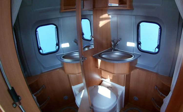 3p Pössl 2 Vinci bus di lusso camper e portabiciclette