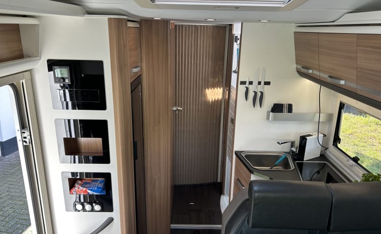 5p Adria Coral XL 670 SL uit 2020 (alkoof)