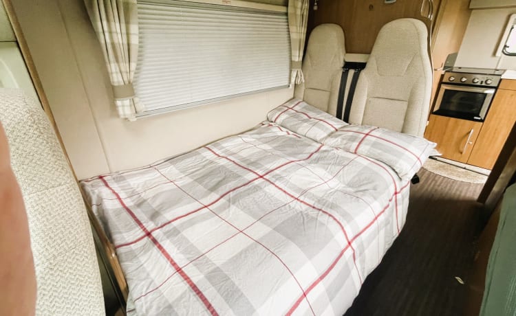 Autotrail Tribute mit 4 Schlafplätzen, luxuriöses, hundefreundliches Wohnmobil – Northants/Beds 