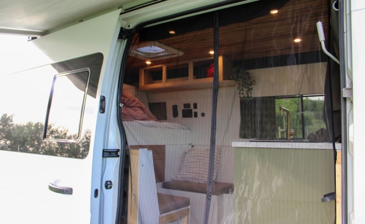 De EcoExpress – Luxe gasloze off-grid camper