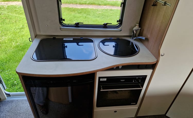 2 berth Carado T-135 2020 - Insurance Included