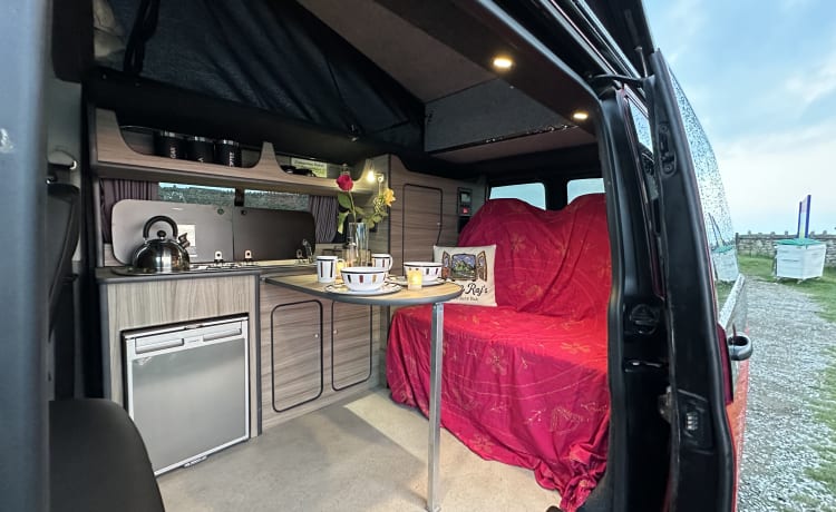 Sun Chaser – 4 berth Volkswagen campervan from 2011