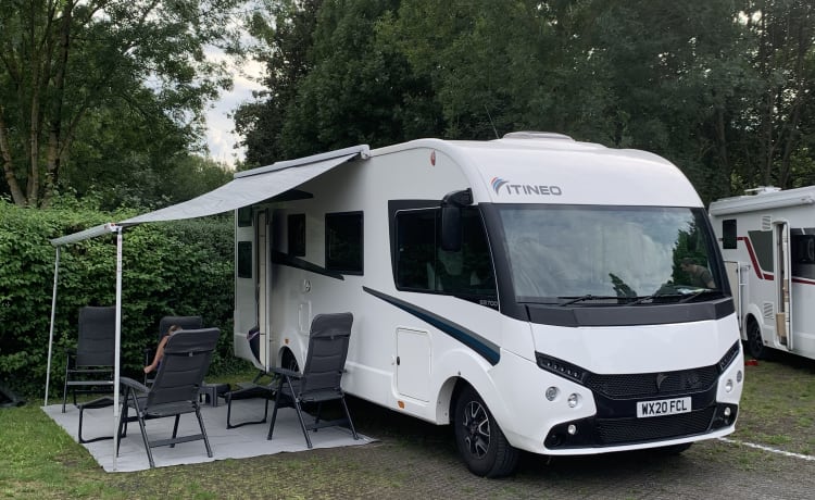 Jumbo – Family Luxury - Glamping on wheels A class 6 Birth A Class Motor-home