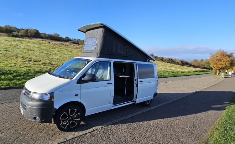 Vanhalla – VW T5 Campervan Newly converted in 2024 Long Wheel Base 4 Berth