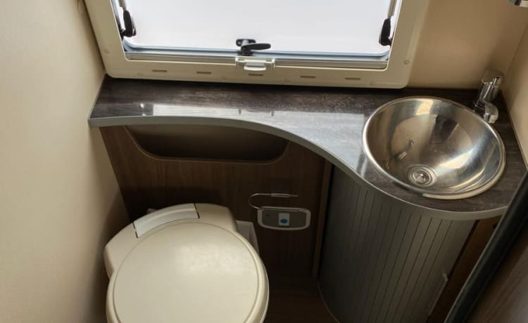 4-person Chausson semi-integrated from 2012