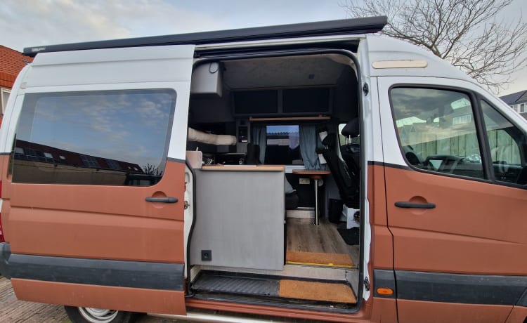 Copbus Rusty – Self-build camper for 2 people - Mercedes-Benz Sprinter 2007