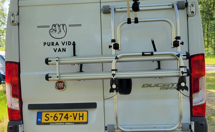 Pura Vida Van – Camper bus 3 posti costruito nel 2023