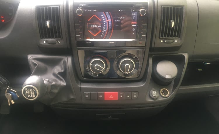 4p Fiat semi-integrated uit 2014