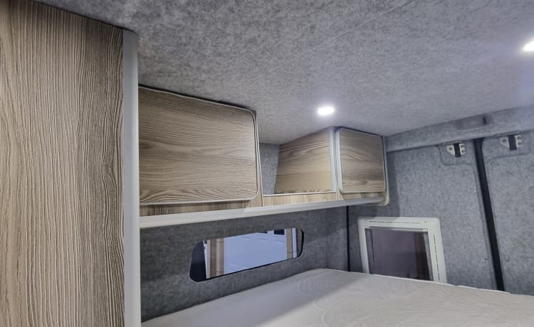 Ronnie – Fully Off-Grid Mercedes High Top (MWB) with heating, toilet & shower