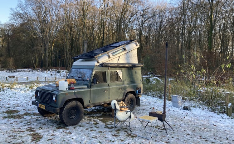 Land Rover Defender kampeerauto met hefdak, 2 personen