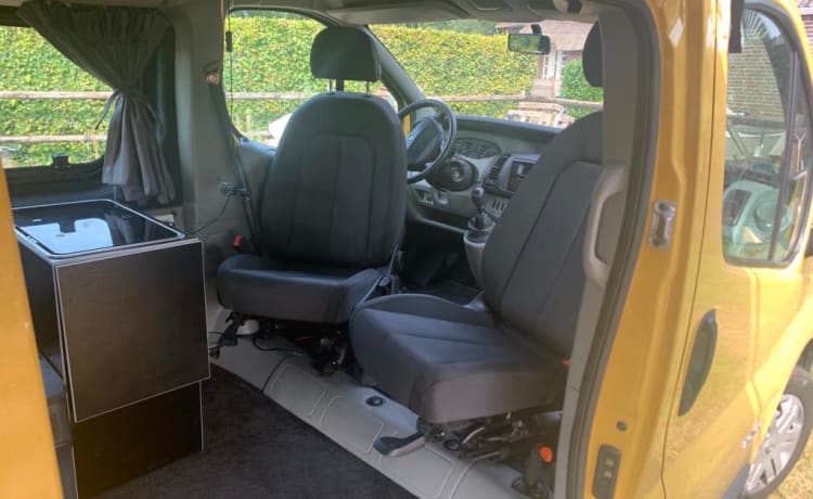 PeiPei – 3/4 persoons Renault Trafic uit 2003