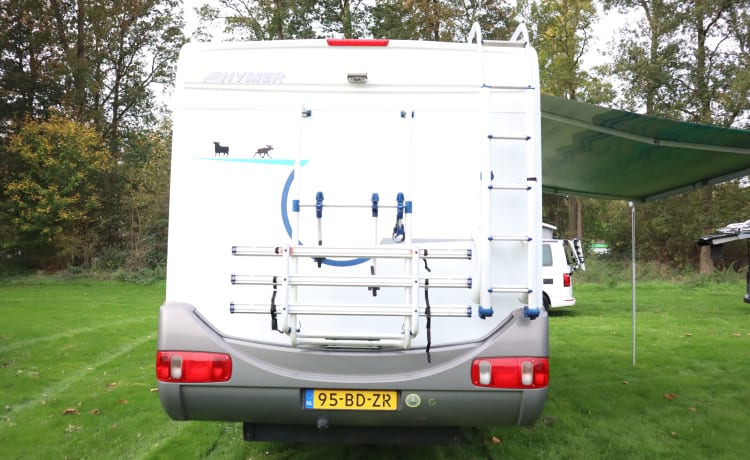 Hymer fiat 230  – 6 pers Hymer integrated uit 2000