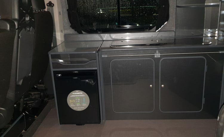 BIG BAD – Vauxhall vivaro campervan, professional conversion.