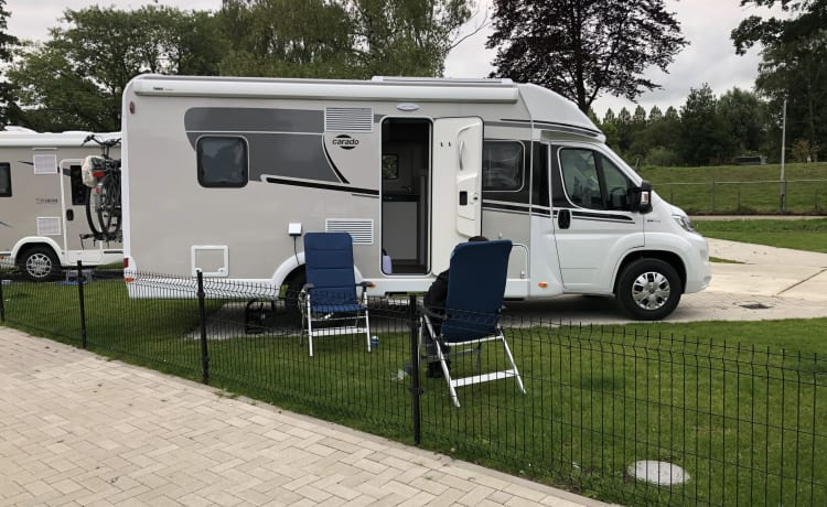 4p. hotel room on wheels (2020) Carado T348 all in for rent