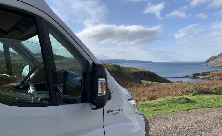 Kamperen in stijl Scotland camper is een luxe camper met 4 slaapplaatsen