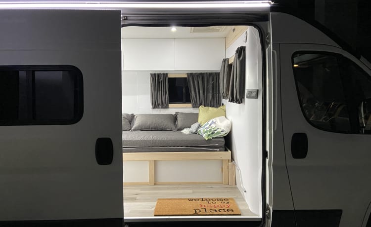 Abbi  – Sicily Home Luxus-Van (Citroen Jumper)