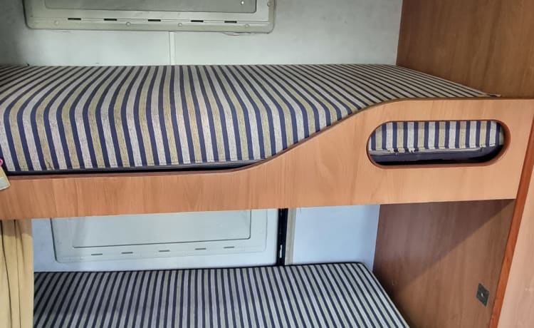 falcon – Fiat Camper Moncajo Attic - 7 Seats