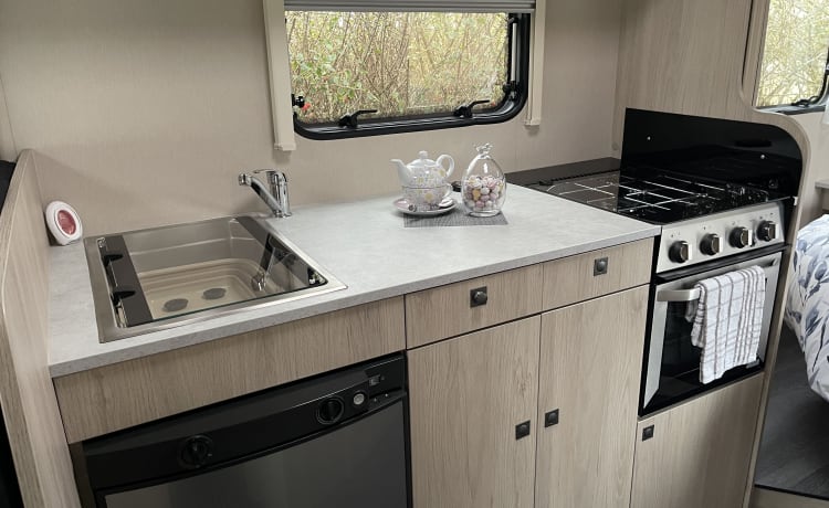 Haven – 4 berth Autotrail Expedition C71 2023