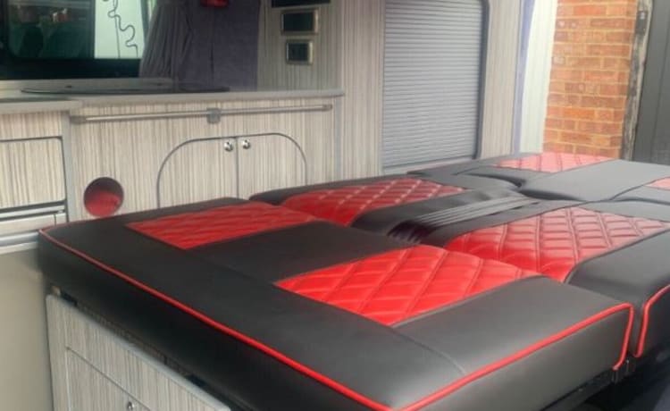 Camper Volkswagen Transporter 4 posti letto