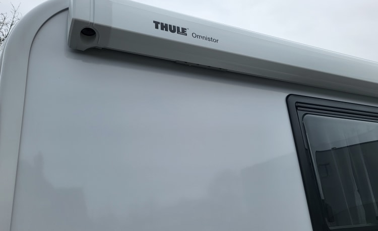 Compact DL – Sehr geräumiger Camper mit Klimaanlage im Wohnbereich und kompletter Ausstattung