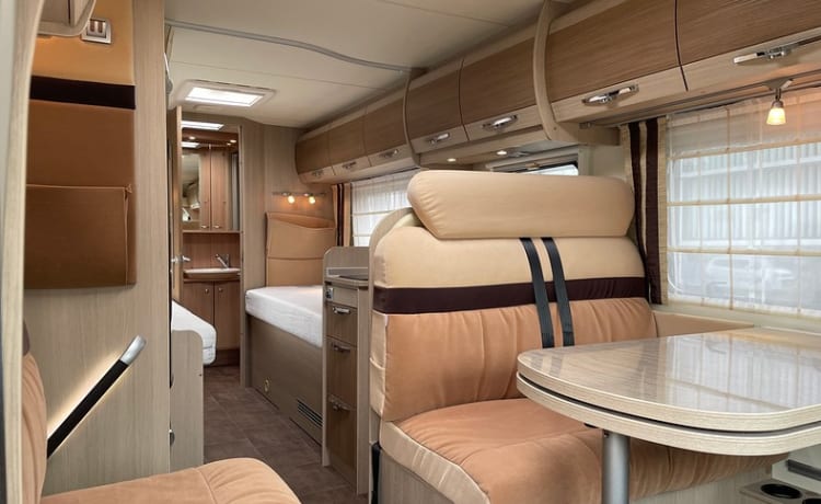 Luxe 2 pers. camping-car confortable, plaisir sans soucis!