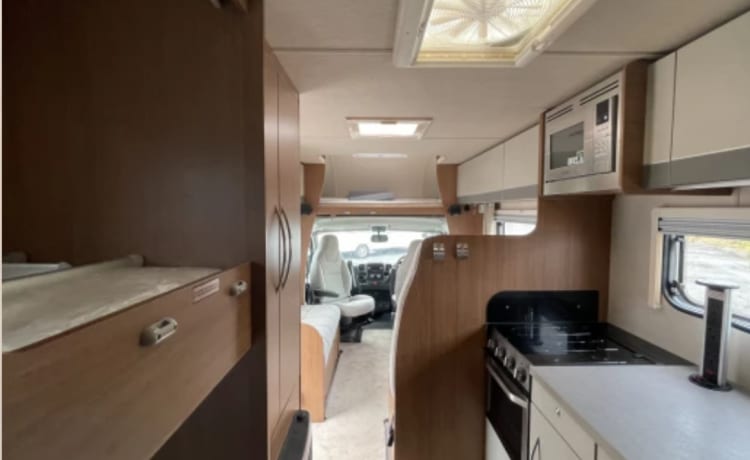 Way finder – 6 berth luxury motor home