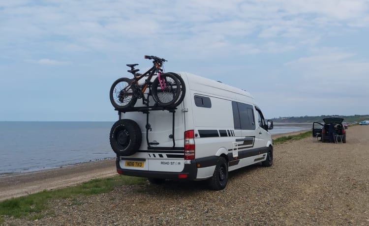 RoadStar Adventure-camper