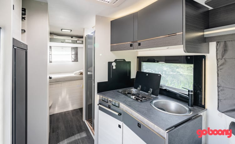 Neuer/gemütlicher Camper mit geräumigem Wohnzimmer und Vollautomatik