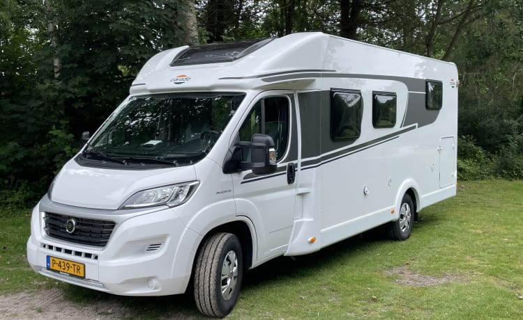 NEW Complete luxury 2 to 5 pers. family camper