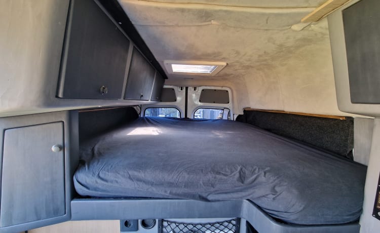 Copbus Rusty – Camping-car à construire pour 2 personnes - Mercedes-Benz Sprinter 2007