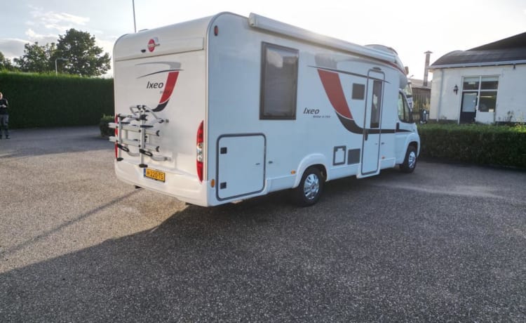 Bürstner/Fiat Ducato semi-integrated from 2016 with full leather upholstery.