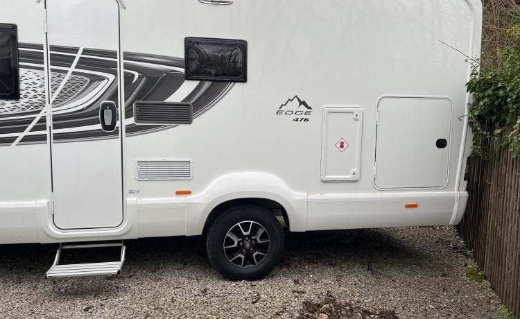 2-5 berth Swift – Fiat mansardata con 5 posti letto dal 2021