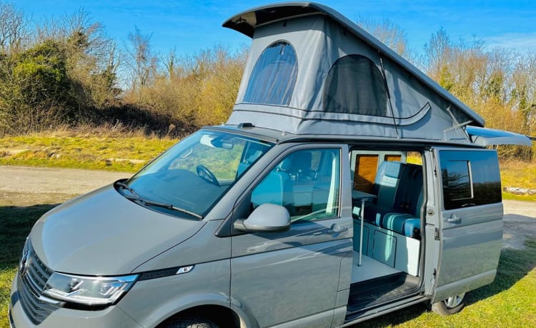 VW T6.1 Transporter mit Standheizung (ideal für den Winterurlaub!)