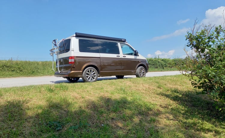 Rinus – 4p Volkswagen t5 150 pk automaat buscamper