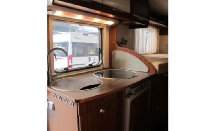 Hymer étroit, pratique et très complet