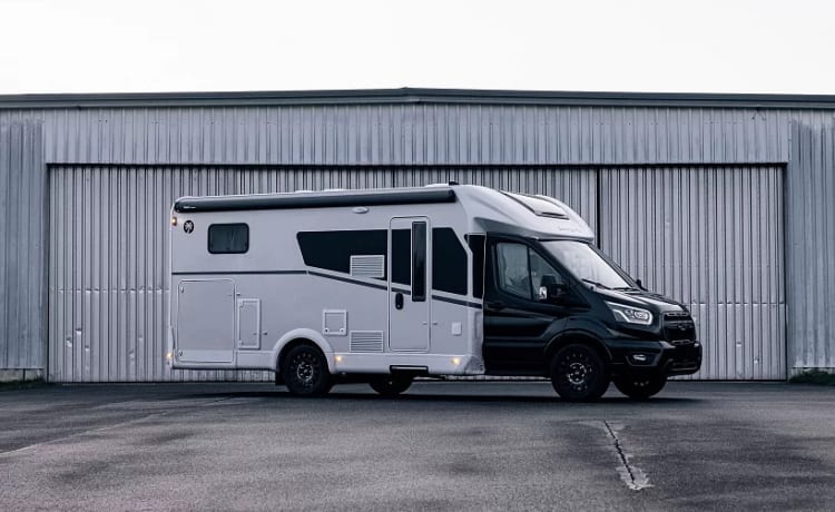 Stoer – Sunlight T680 Adventure Edition