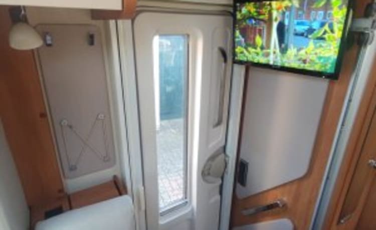 2p Hymer cl 588 semi-intégré de 2014