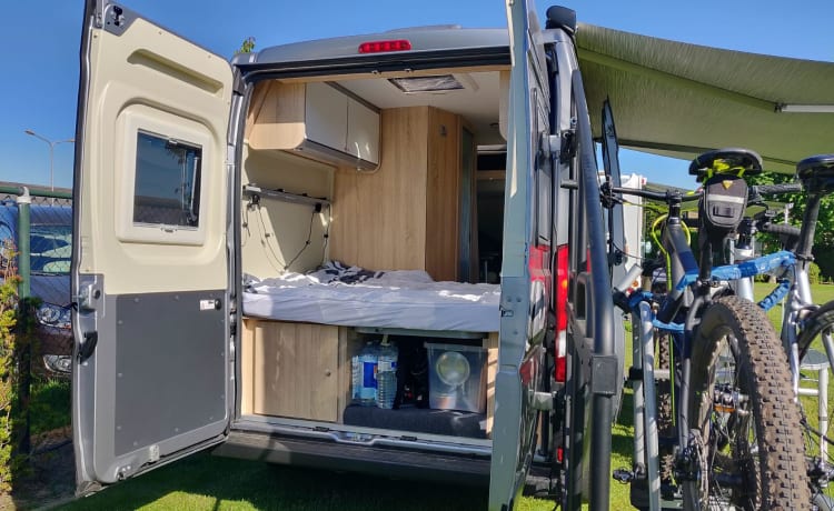 CamperVan 919 – Clever Vario Kids, 2 o 4 posti letto, motore nuovo e silenzioso!